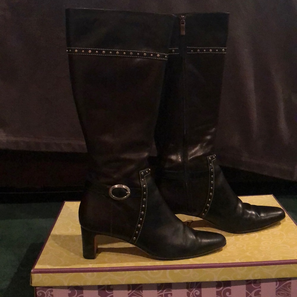 Boots - image 1